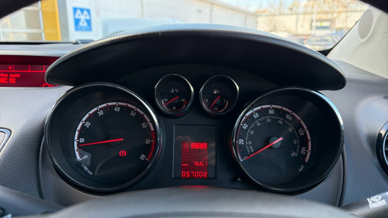 Vauxhall Meriva 1.4i 16V Club 5dr Petrol Estate